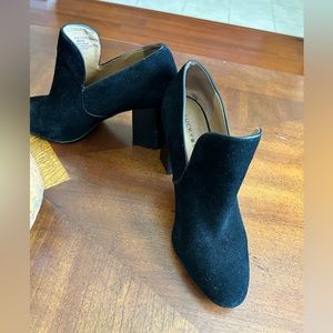 LUCKY BRAND SUEDE HEELS SIZE 9